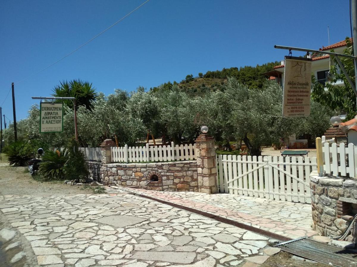 Rent Rooms Alexiou Limni  Exterior photo