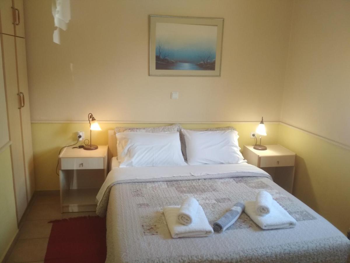 Rent Rooms Alexiou Limni  Exterior photo