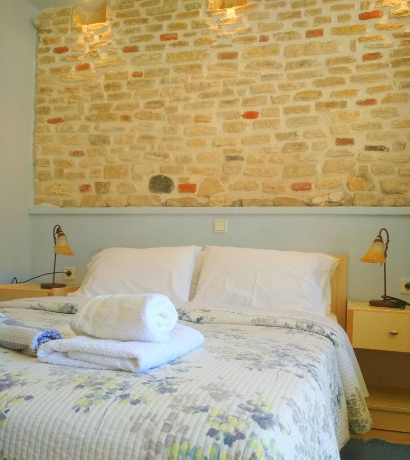Rent Rooms Alexiou Limni  Exterior photo