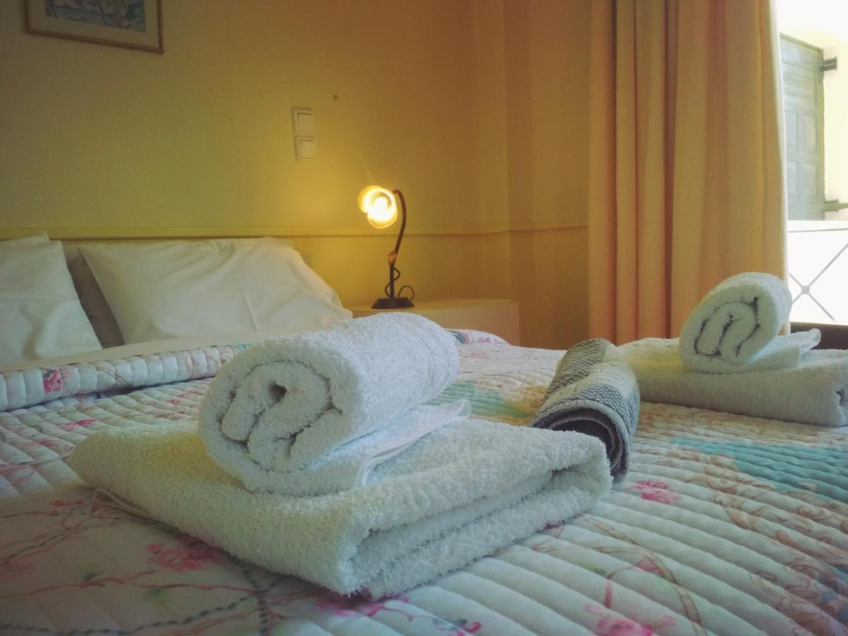 Rent Rooms Alexiou Limni  Exterior photo